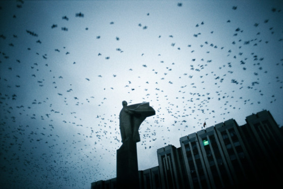 流*山様 SATELLITES Jonas Bendiksen Behind the Image • Jonas Bendiksen's Satellites • Magnum Photos