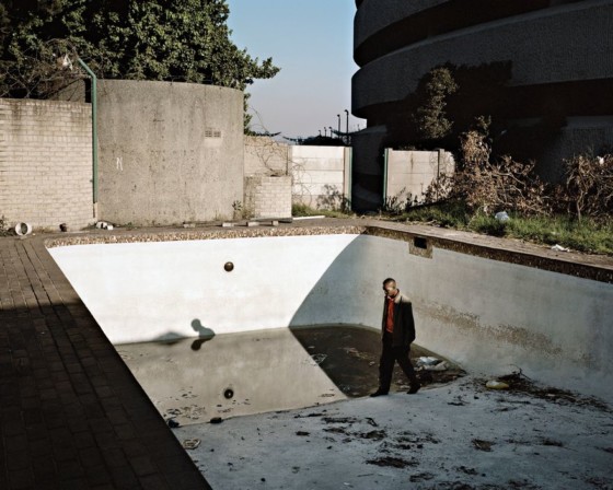アート・デザイン・音楽 Mikhael Subotzky & Patrick Waterhouse Mikhael Subotzky & Patrick Waterhouse | Windows, Ponte City