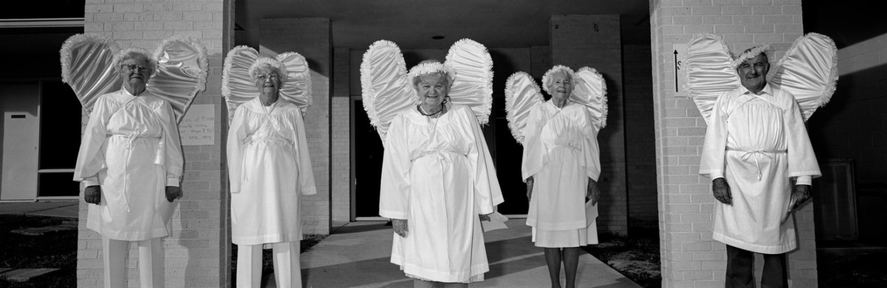 GOD INC. Carl De Keyzer カール・デ・ケイゼル　写真集 GOD INC. Carl De Keyzer カール・デ・ケイゼル 写真集 - メルカリ