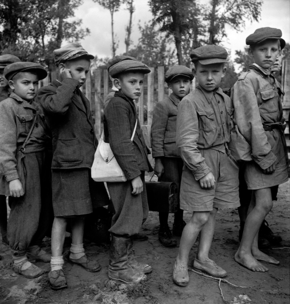 Вайны семьи. Дети войны. Одежда детей военных лет.