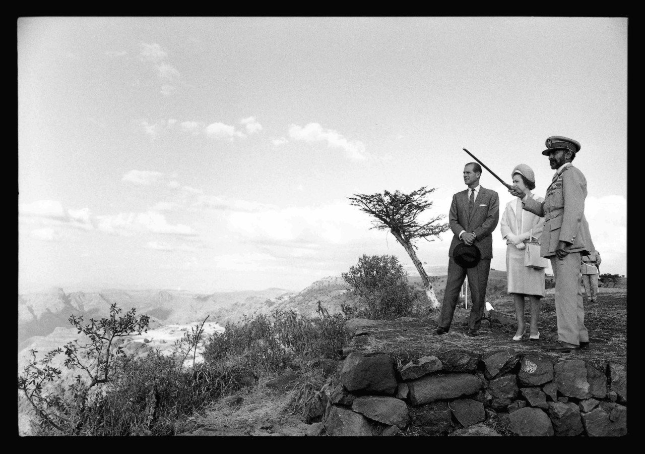 Queen Elizabeth through Magnum's lens